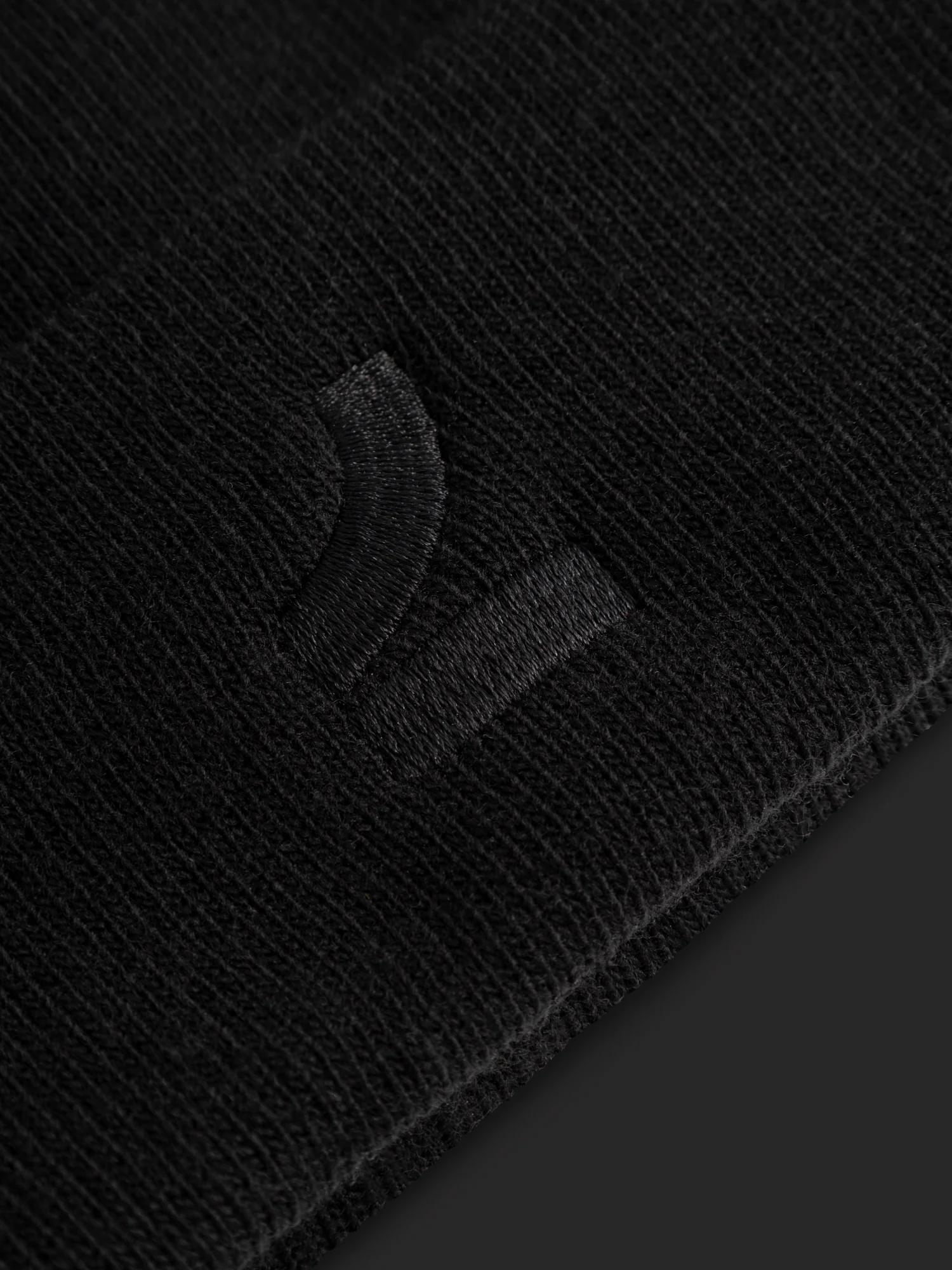 Knitted beanie black logo tonal - Image 4