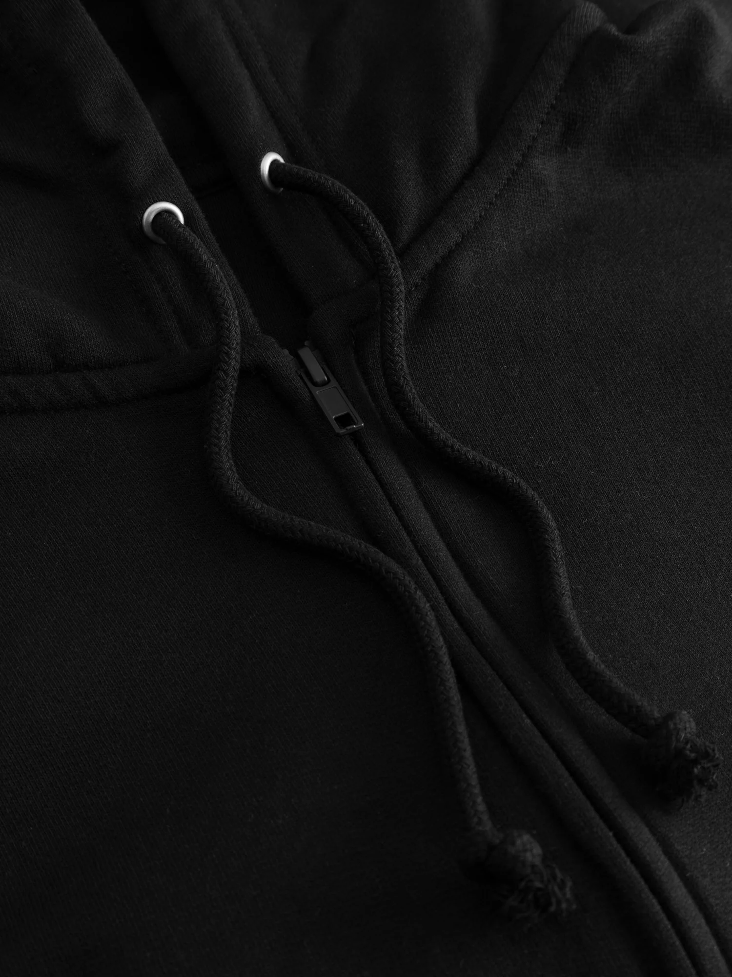 Zip Hood logo Embark - Image 3